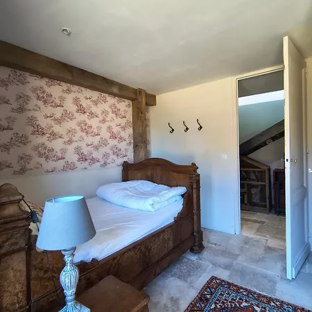 Aux Anciennes Ecuries Casa de Férias Loubens (Gironde)